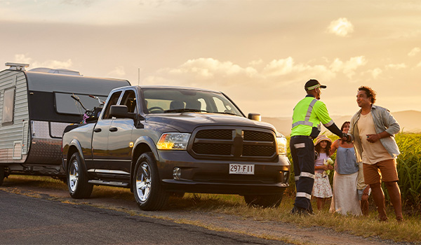 family-rescue-on-side-of-the-road-roadside 600x350