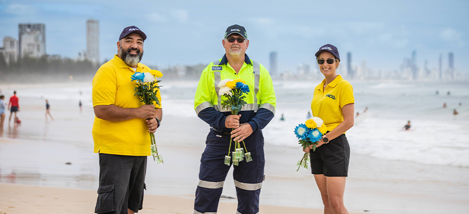 blooms burleigh standing at beach