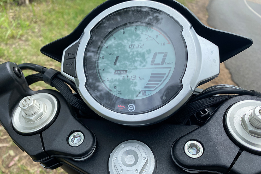 CFMOTO 700CL-X Sport speedometer.