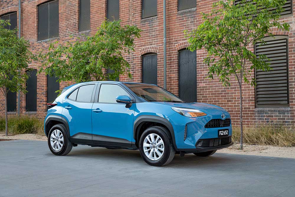 Yaris cross deals gx hybrid review