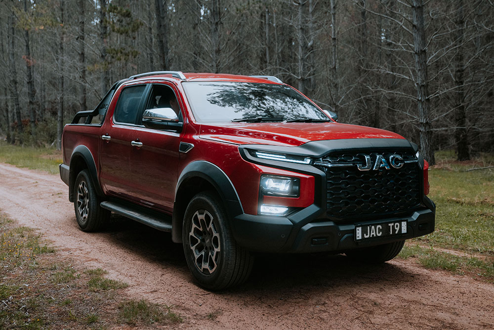JAC Motors T9 ute front view.