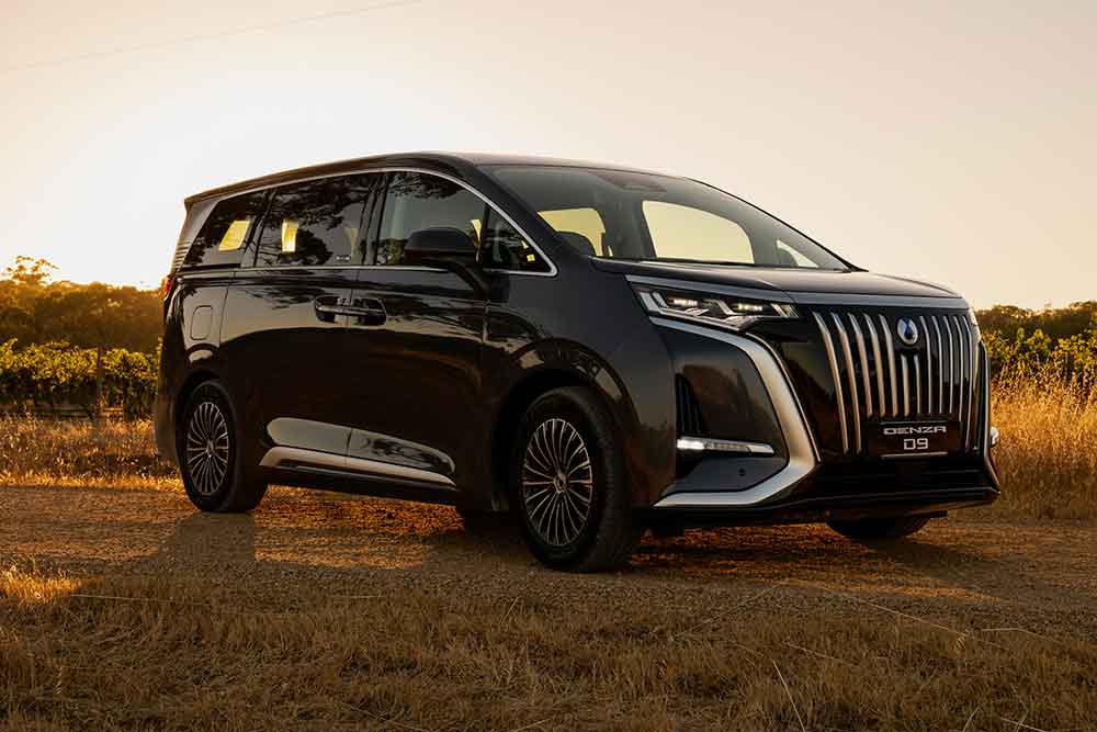 Denza D9 AWD