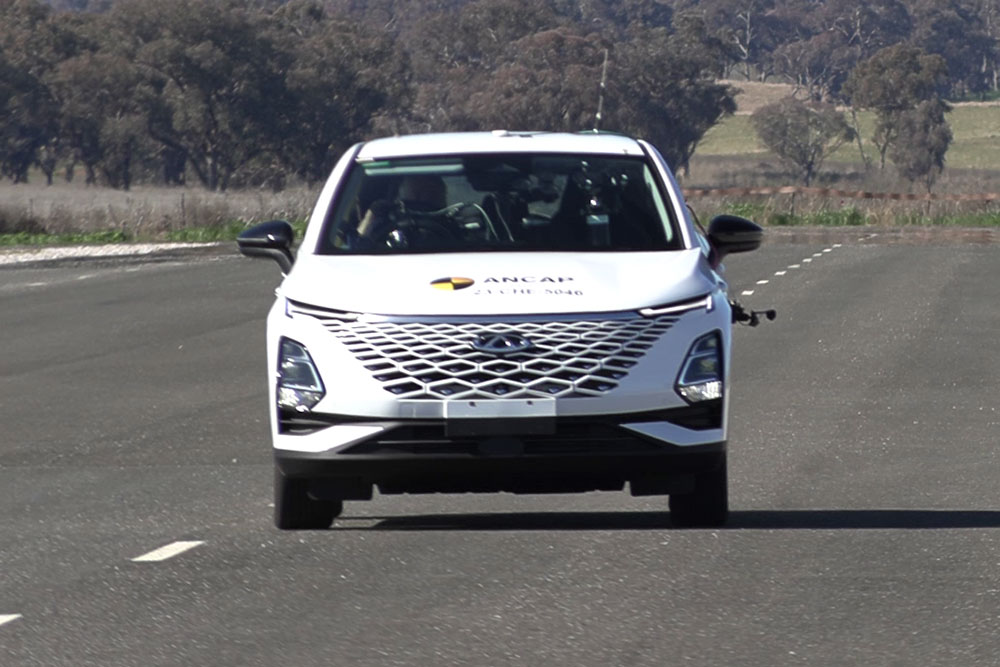 Chery Omada 5 during crash testing