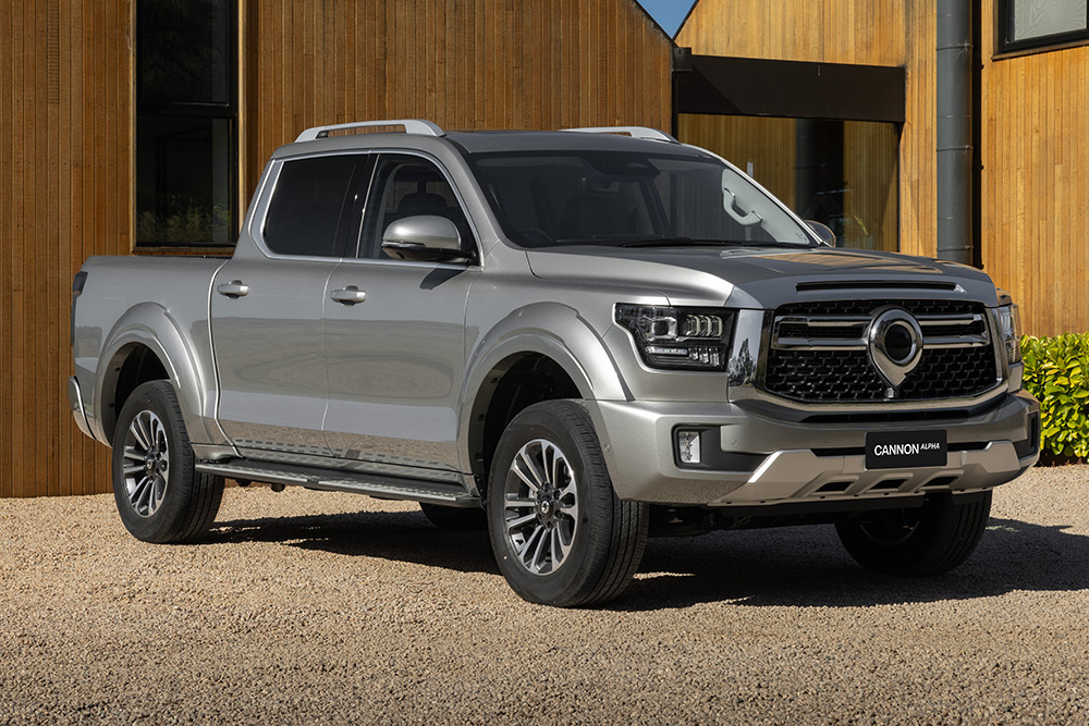 GWM Cannon Alpha ute side view.