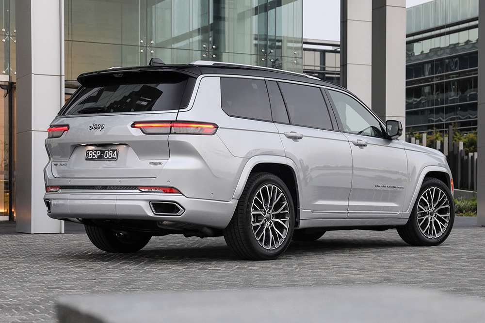 Jeep Grand Cherokee Summit Reserve rear view.