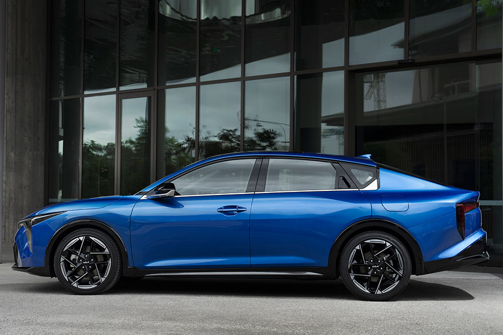Kia K4 GT Line side view.