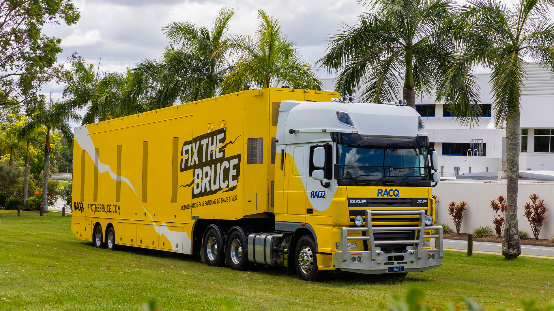 RACQs Mobile Member Centre spruiking our Fix the Bruce campaign